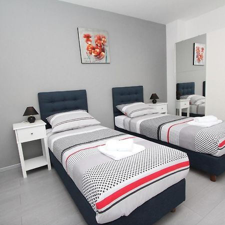 Apartment Karlo 1 Ровинь Экстерьер фото