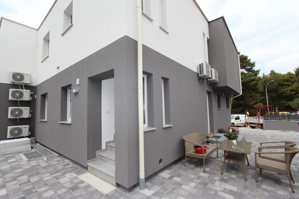Apartment Karlo 1 Ровинь Экстерьер фото