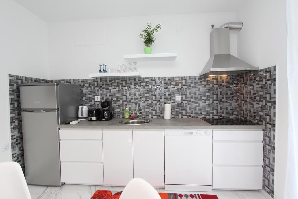 Apartment Karlo 1 Ровинь Экстерьер фото