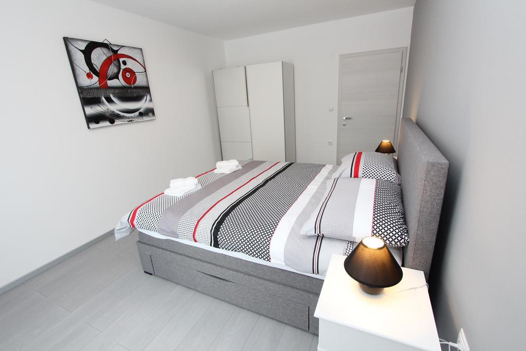 Apartment Karlo 1 Ровинь Экстерьер фото